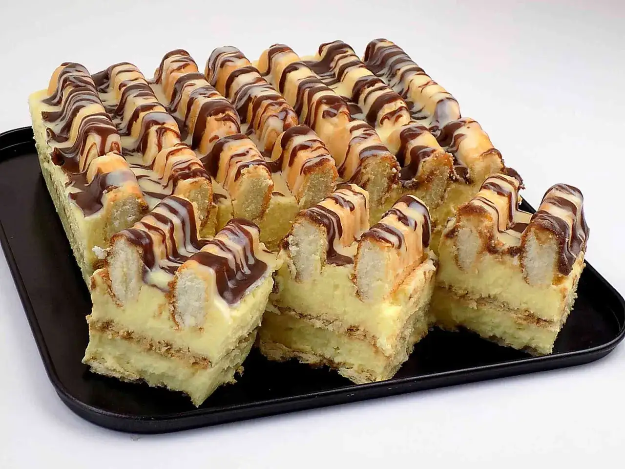 Ciasto góra lodowa bez pieczenia z kremem budyniowym