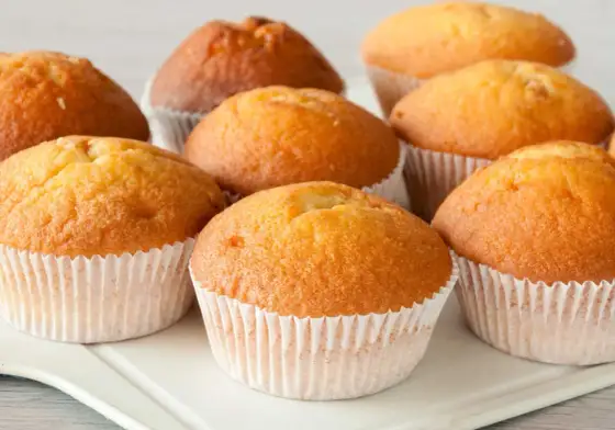 Wilgotne i puszyste muffinki - sprawdzony przepis na 12 sztuk